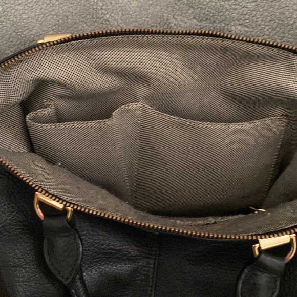 Vince Camino very soft black leather handbag. - Picture 9 of 14